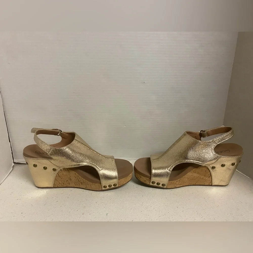 Corkys metallic gold
